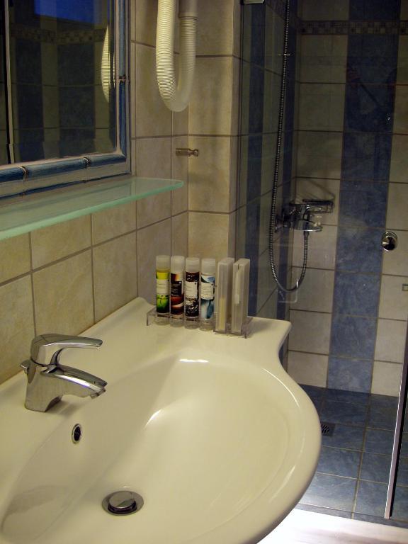 Anniska Hotel Kardamyli Habitación foto